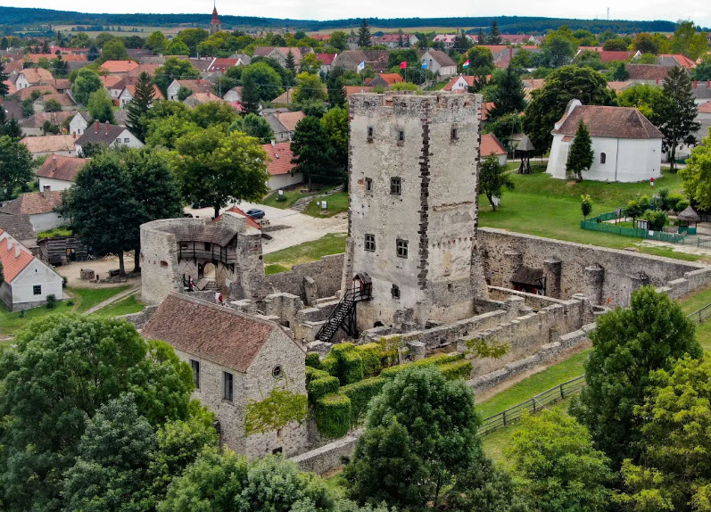 Kinizsi Castle, Hungary